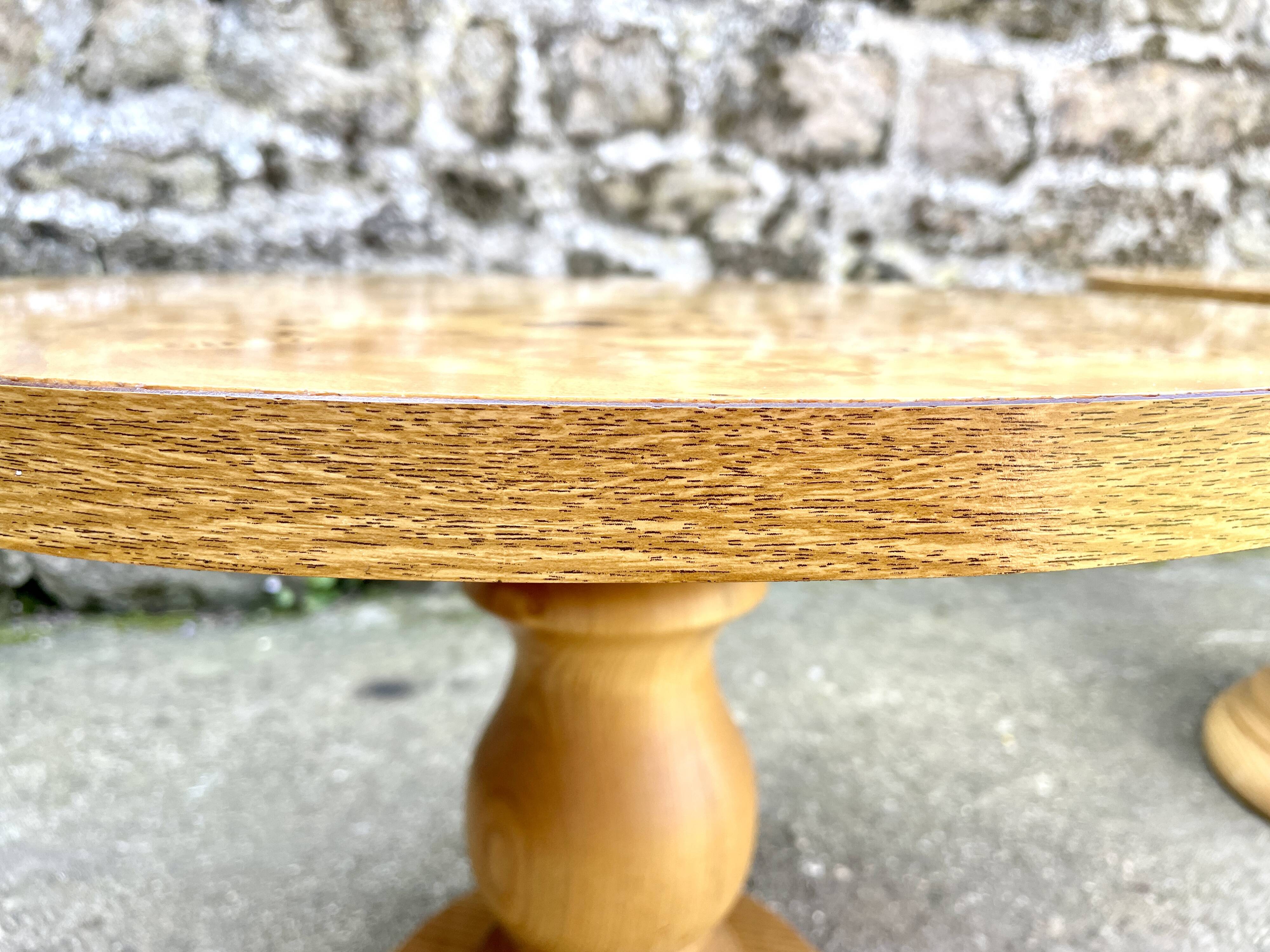 Pair of round coffee tables, burl veneer, 1980