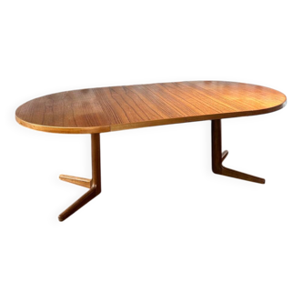 Round extendable teak dining table - Denmark, 1960