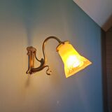 Art Nouveau wall light in bronze and satin glass, 1910s