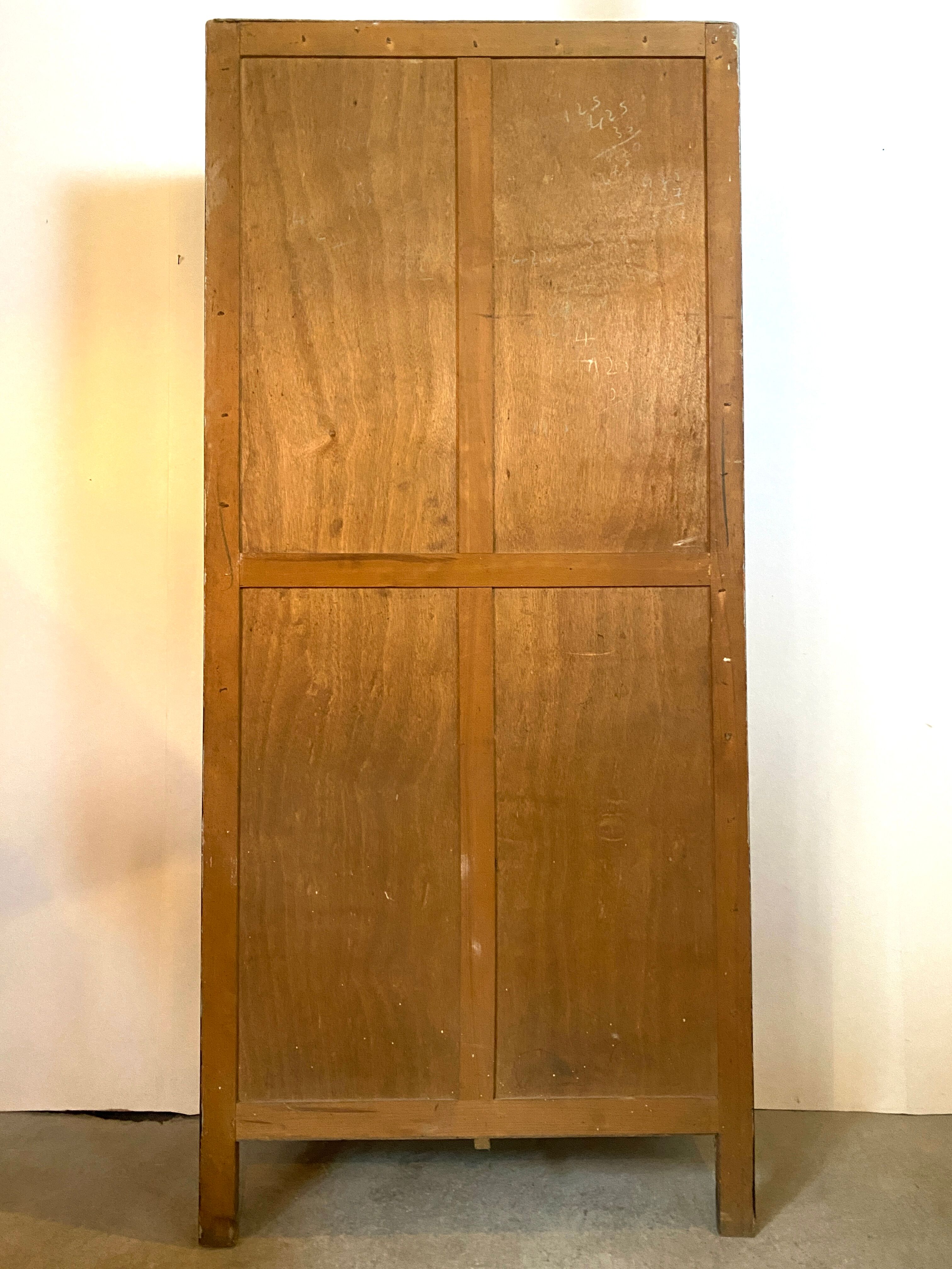 Armoire parisienne vintage noire