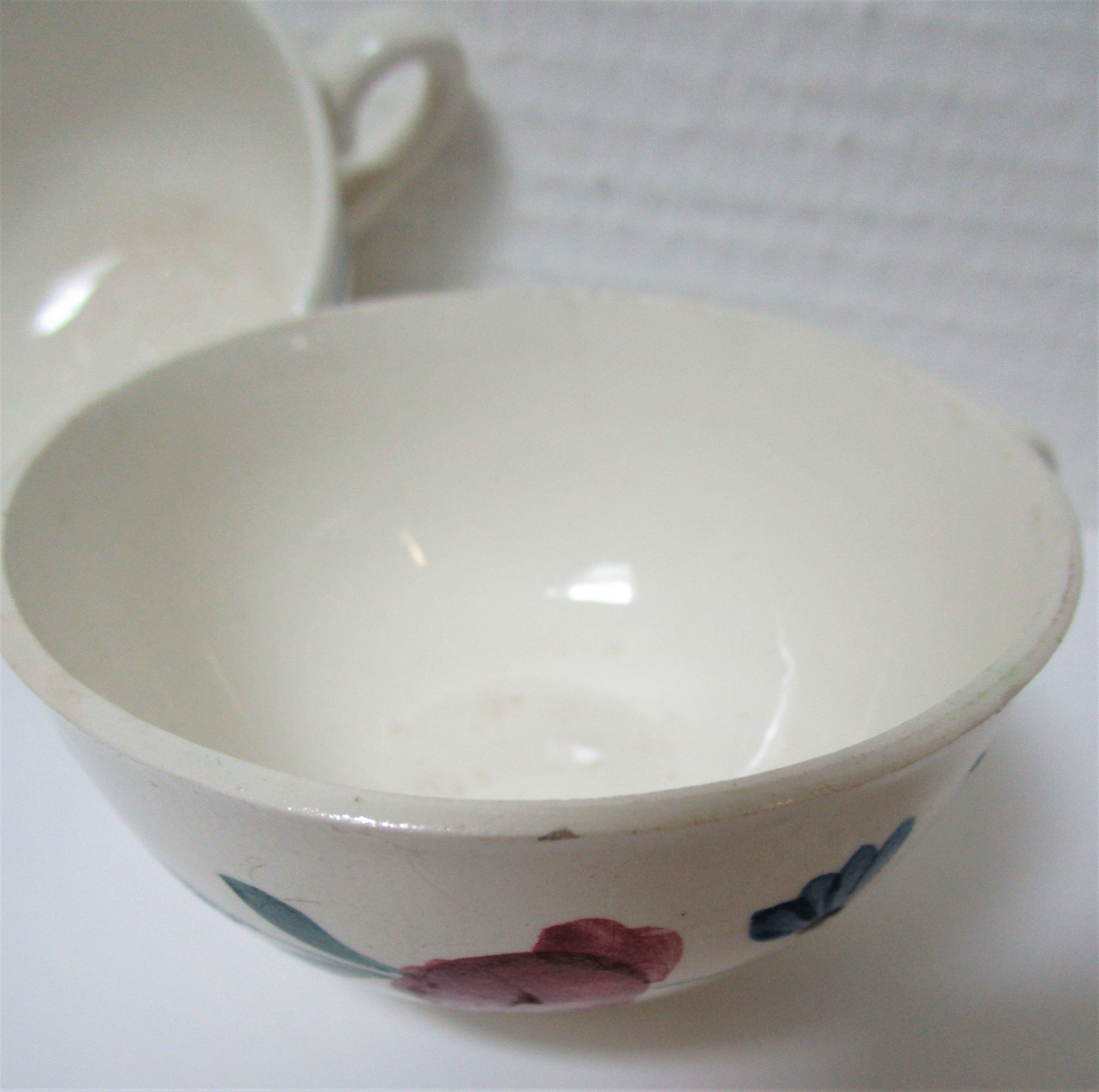 tea or coffee set model Gilberte earthenware Saint Amand floral decoration