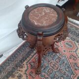 Pedestal table