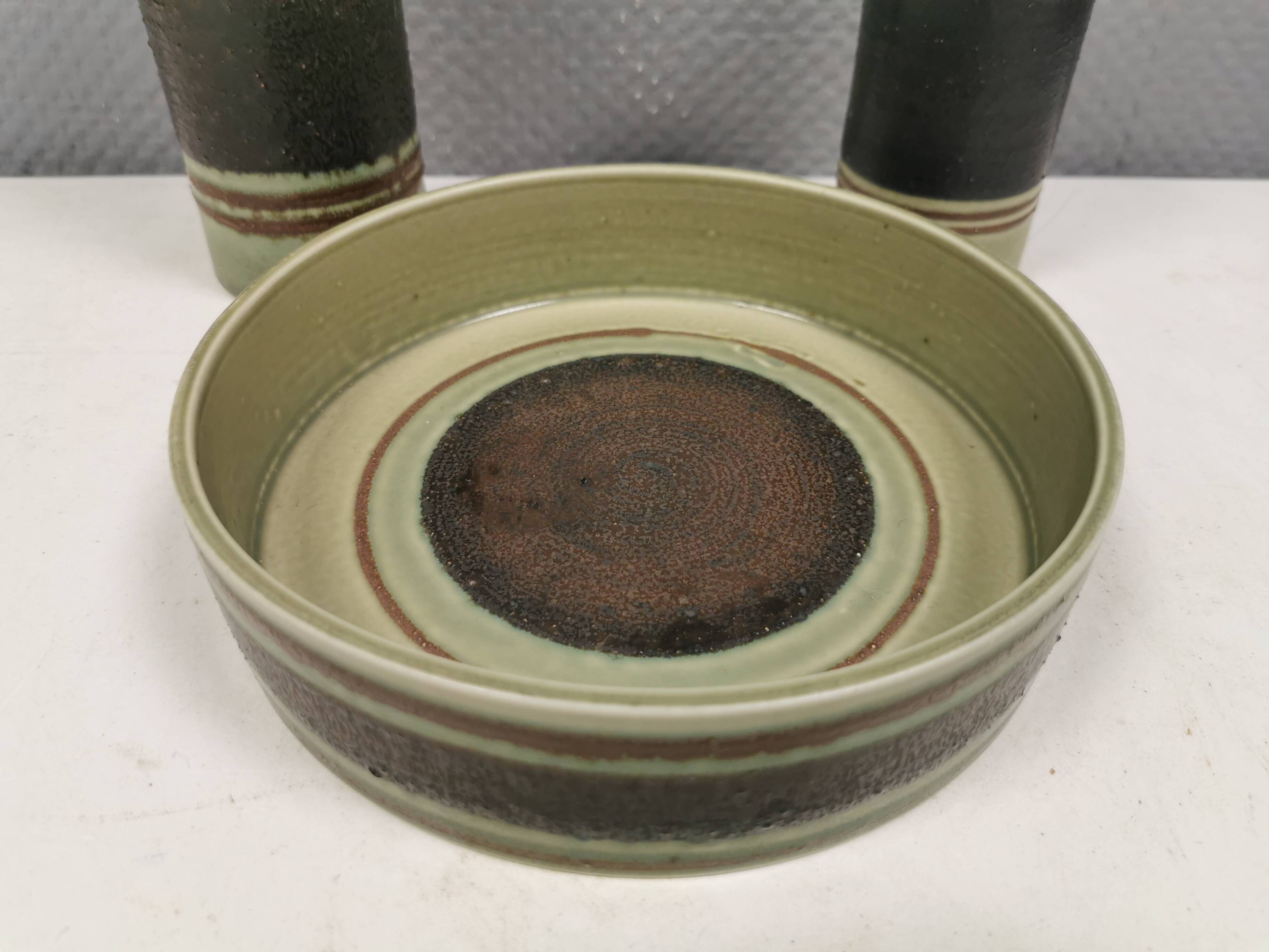 Trio of ceramics, consisting of two vases and a bowl/dish