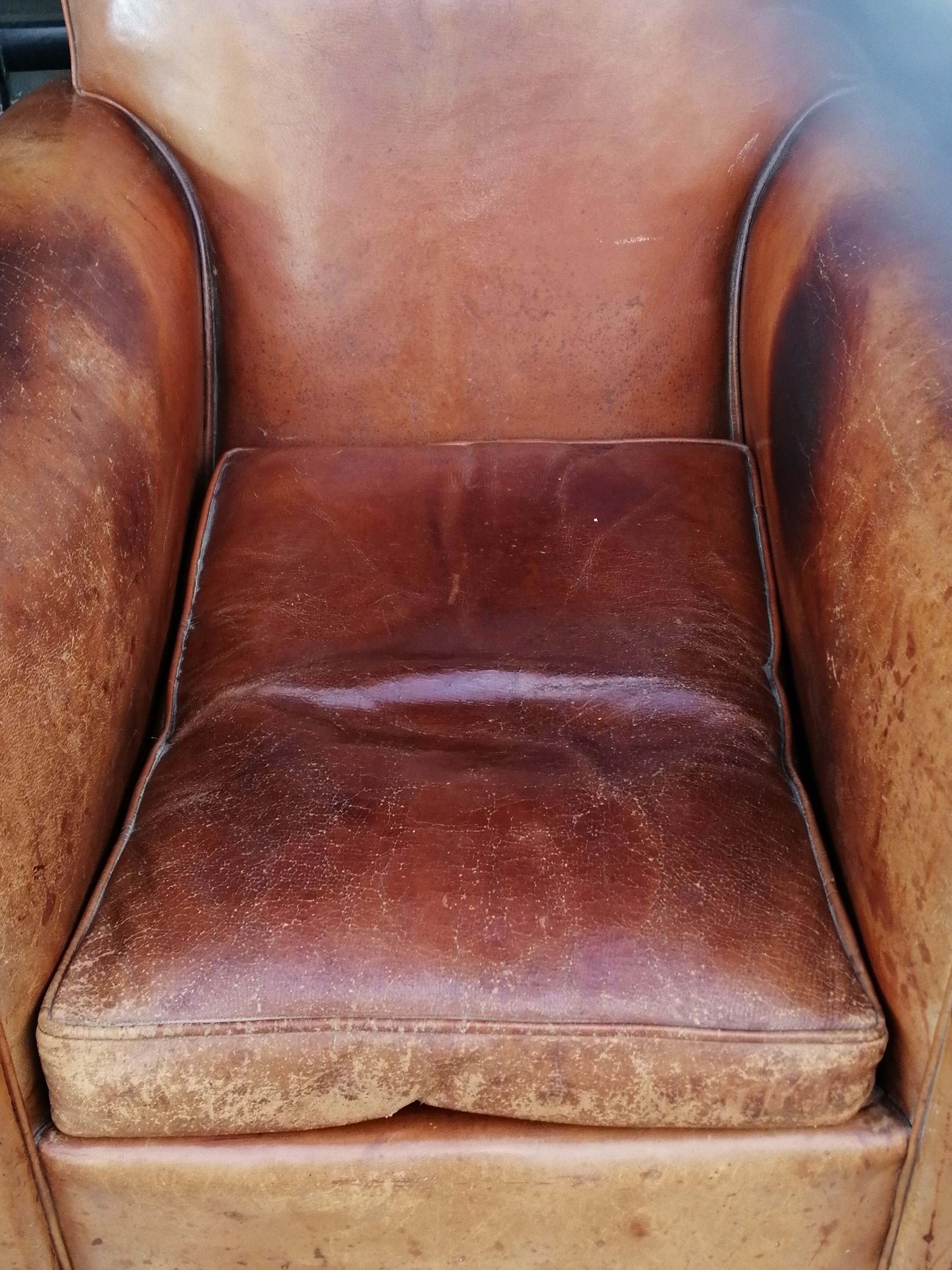 Leather club chair from the 1940s