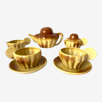 Ceramic teapot and tea cups shape lemon brioche 80s vintage