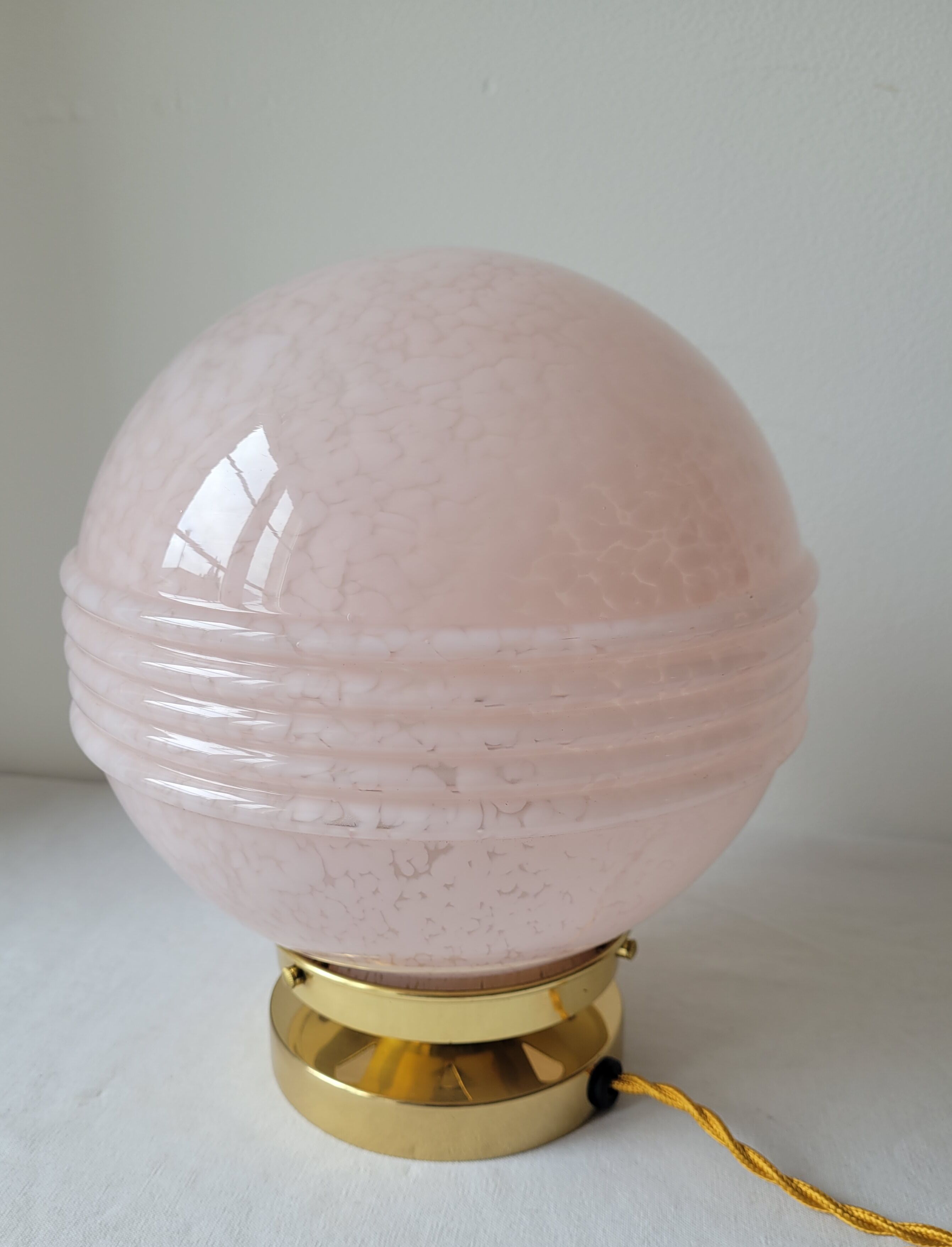 Art Deco lamp in brass and glass by Clichy