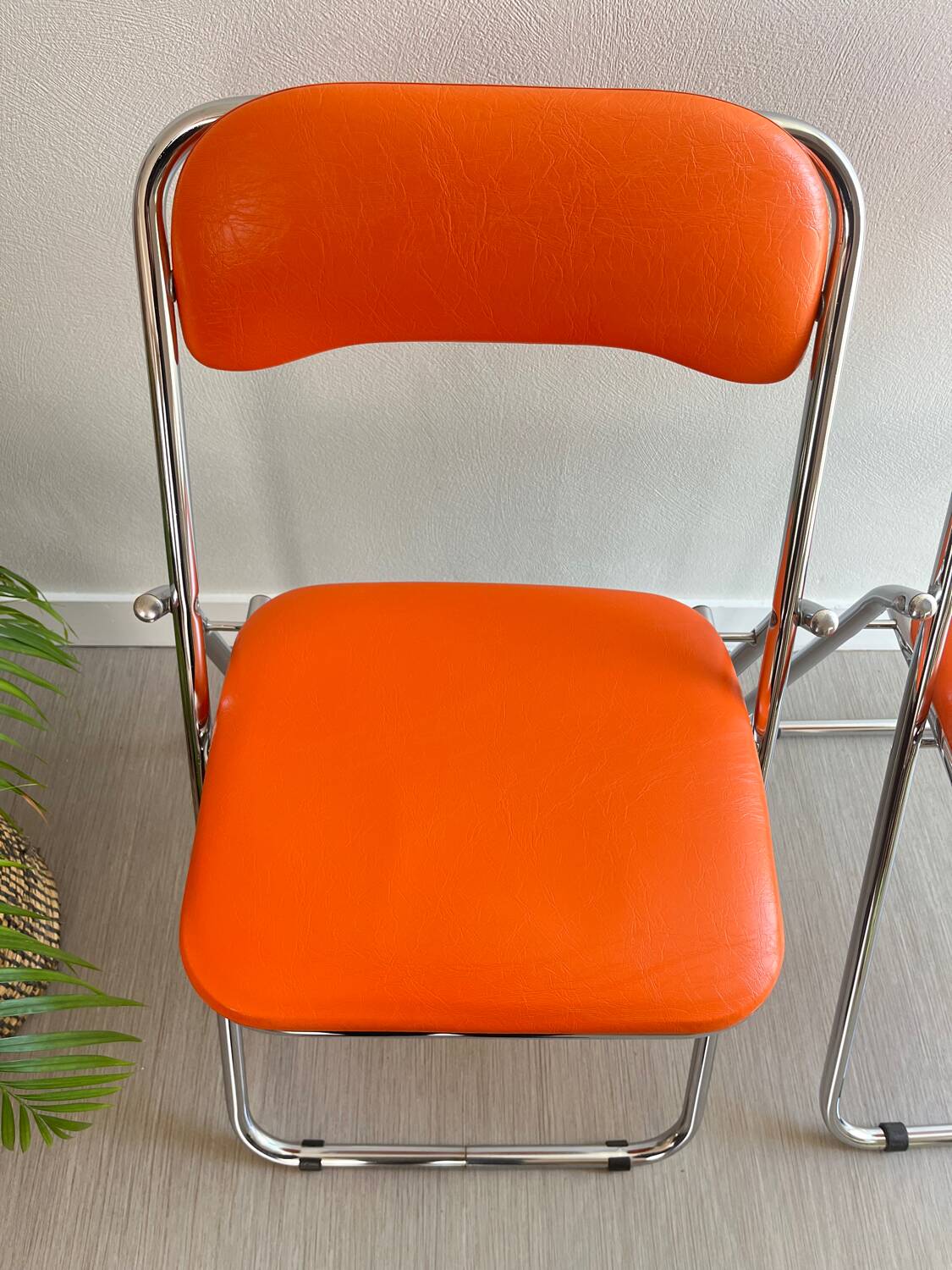 Chaises pliantes vintage chrome / skaï orange Soudexvinyl