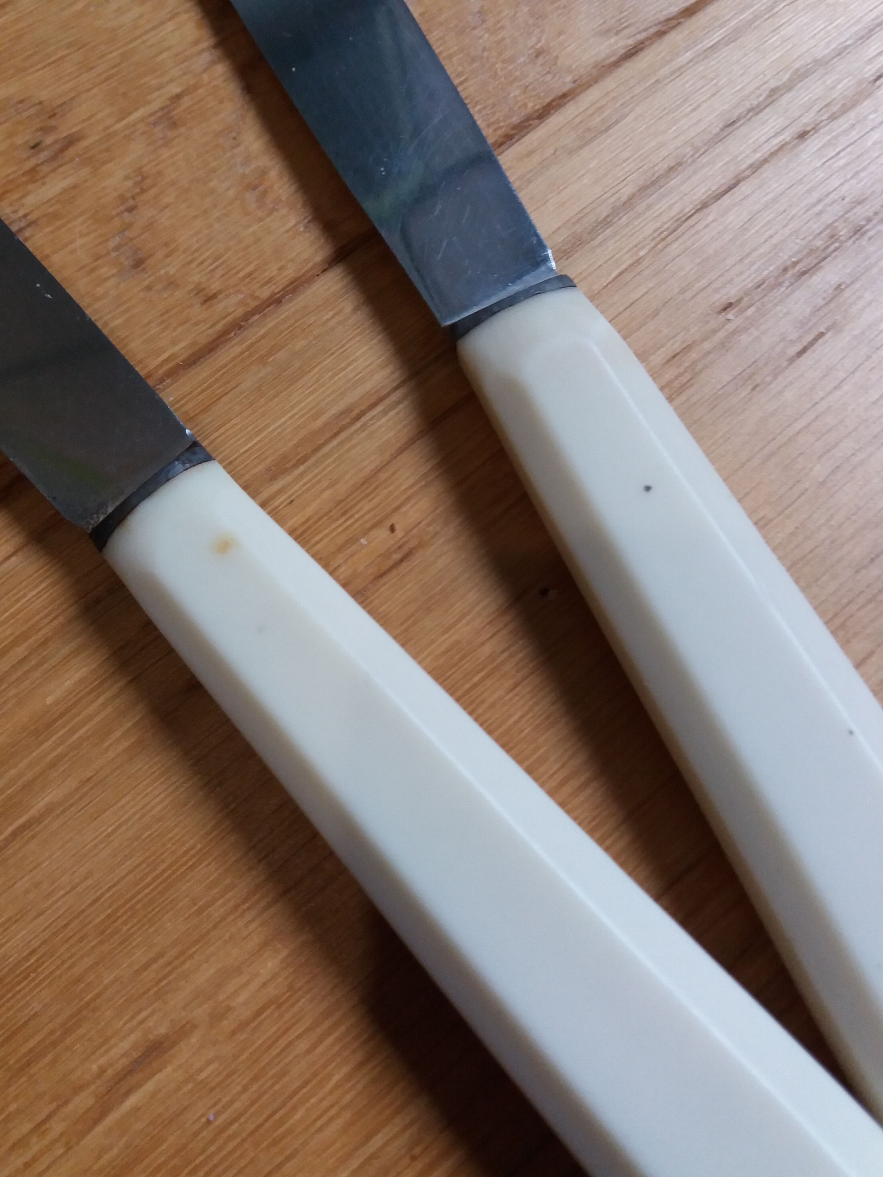 Art Deco knives in their box