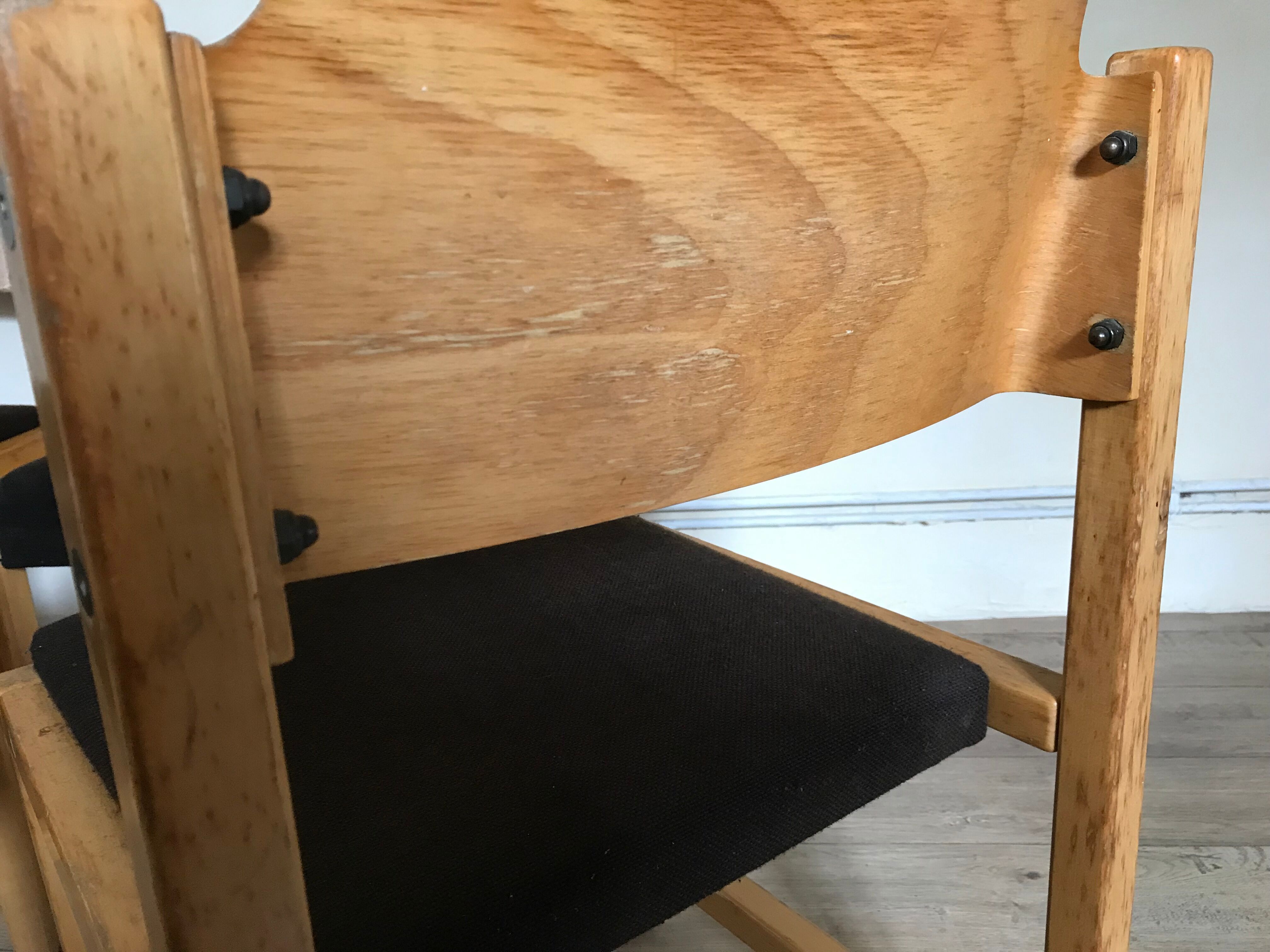 Set of 4 vintage chairs 1980's in beech, thermoformed on the back