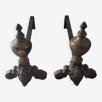 Paire de chenets style Louis XIII en bronze