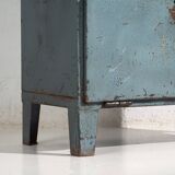 Armoire de style industriel à patine bleue (c.1950)