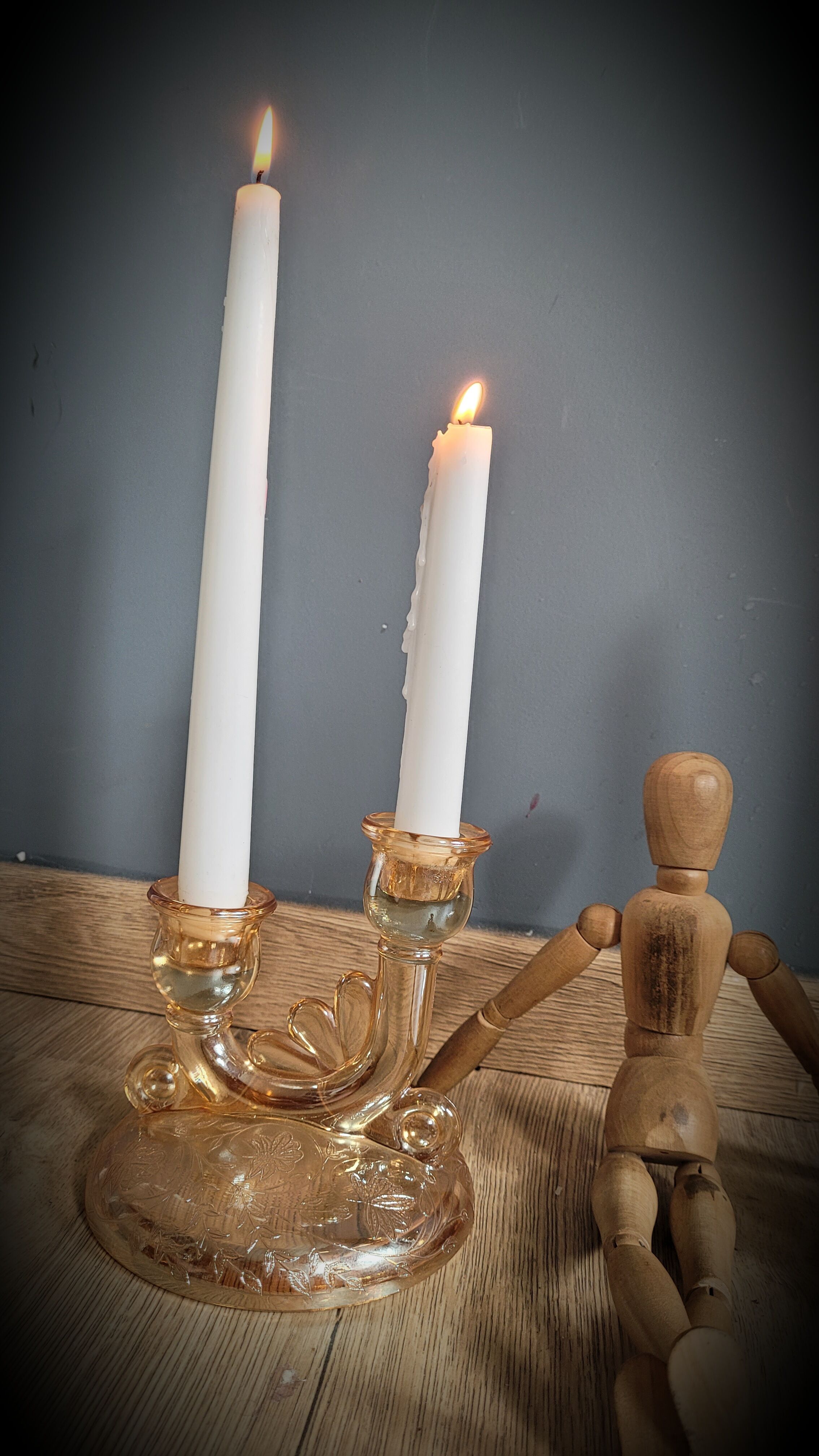 DuO pink glass candle holders