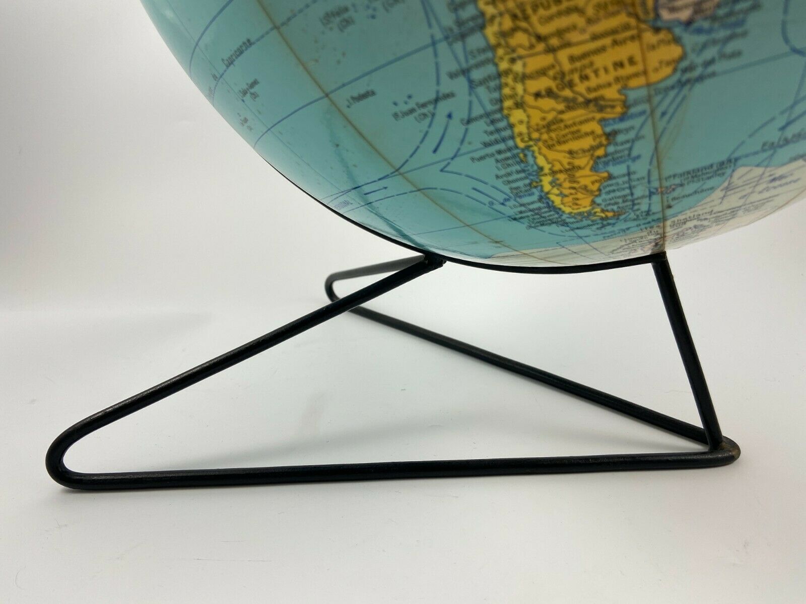 Globe girard and cardboard bar plastifies 1950 1960 pied metal