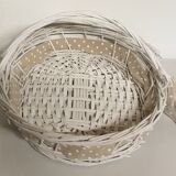 Presentation basket in white wicker