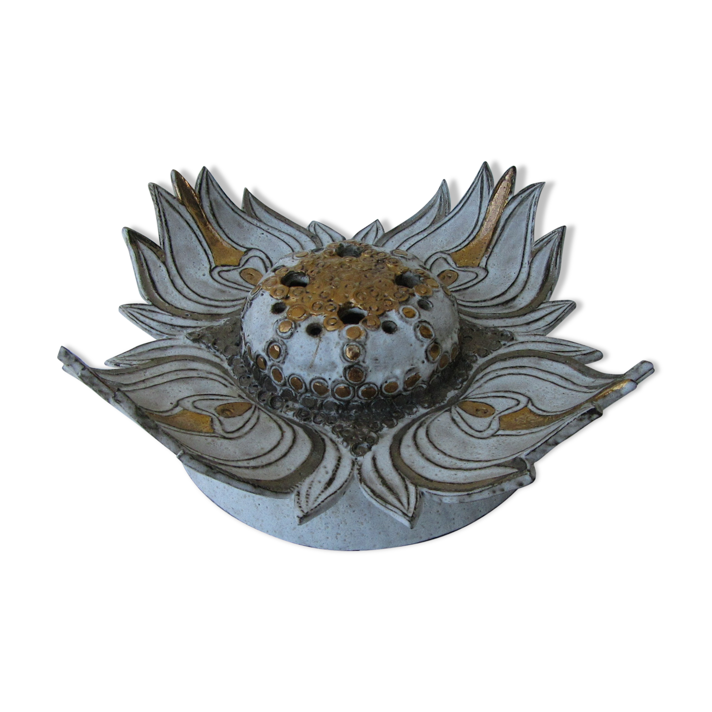 Dive white and gold ceramic flowers