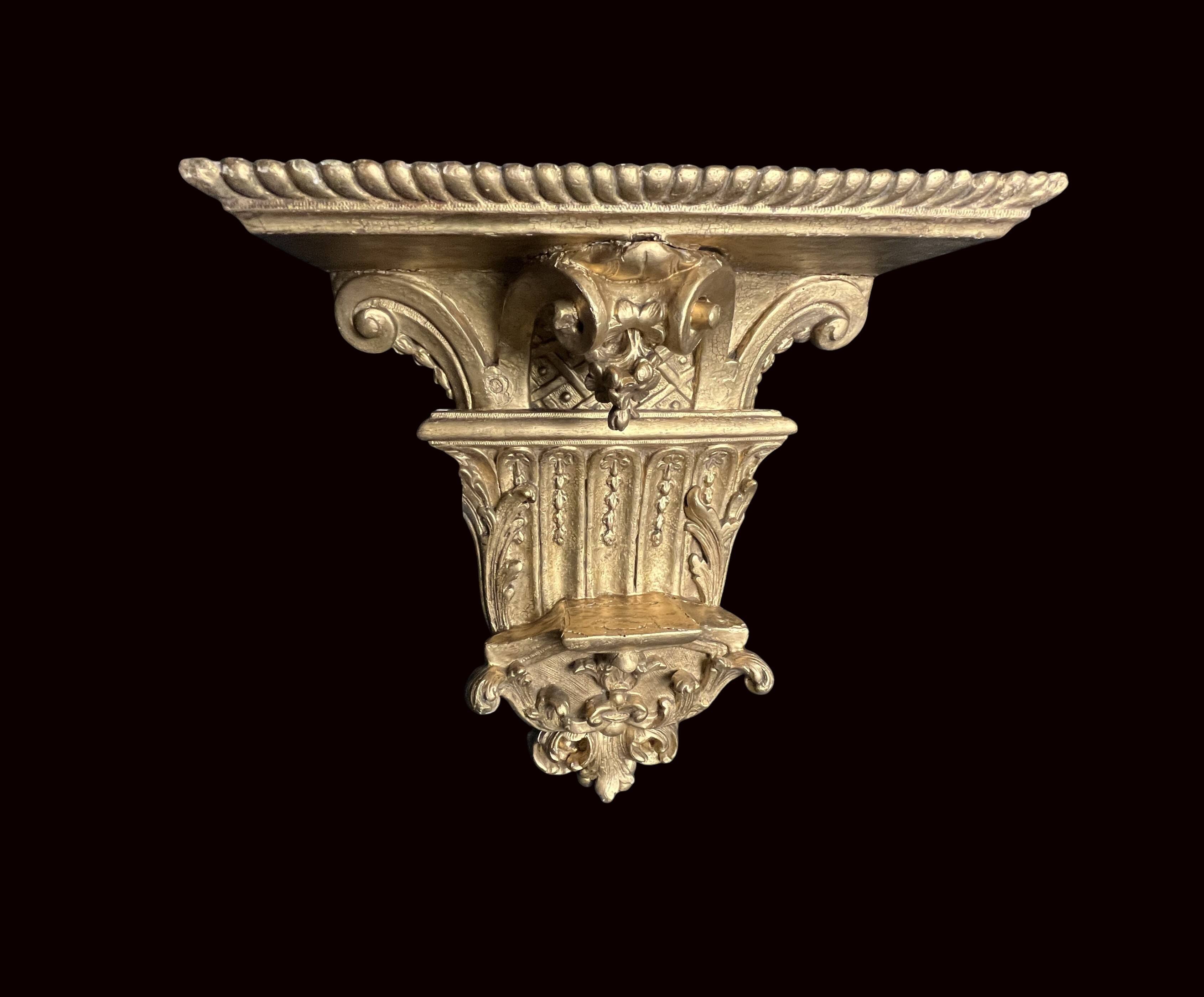 Church wall console shelf in carved gilded wood, 19th century.