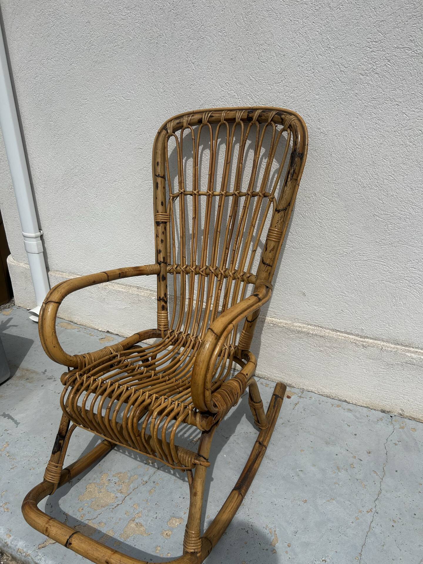 Vintage rocking chair in rattan – 1960s/70s