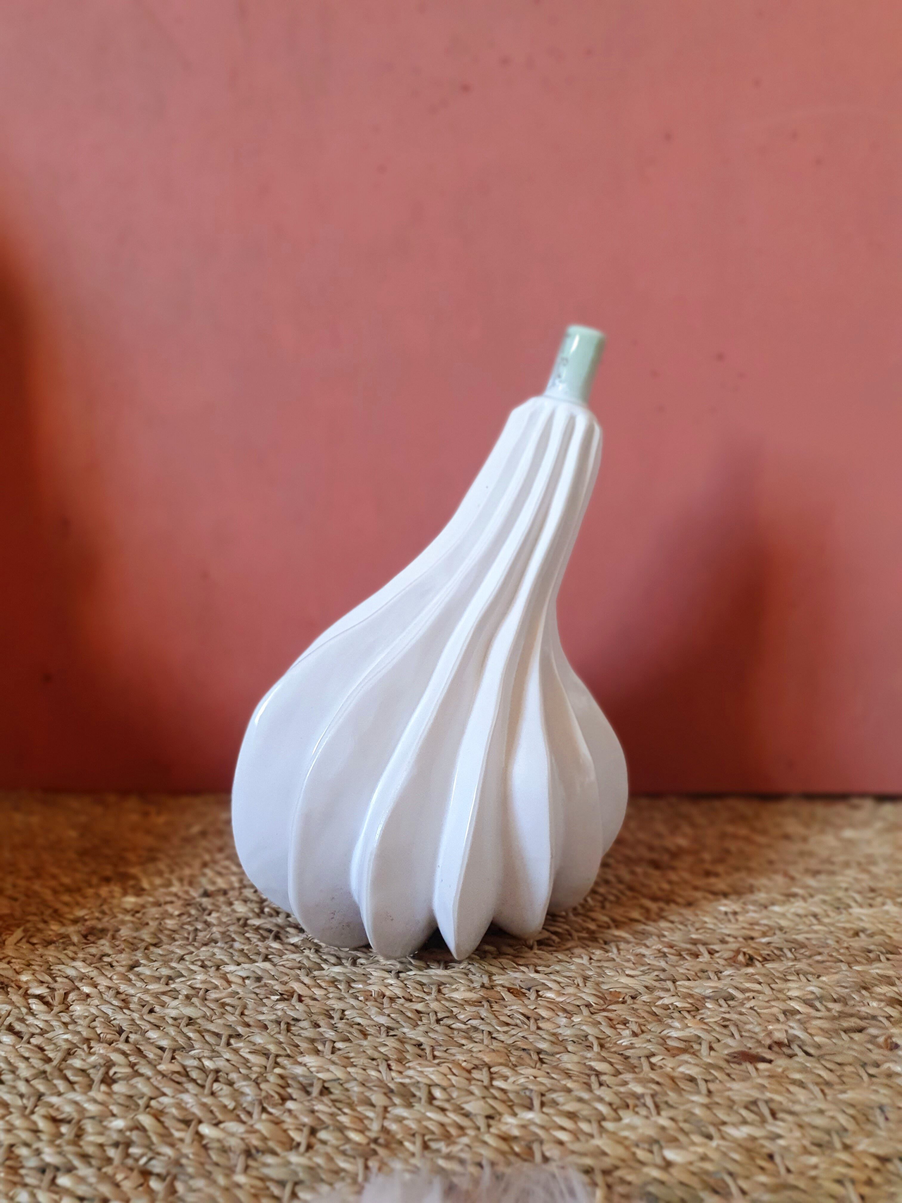 White ceramic coloquinte