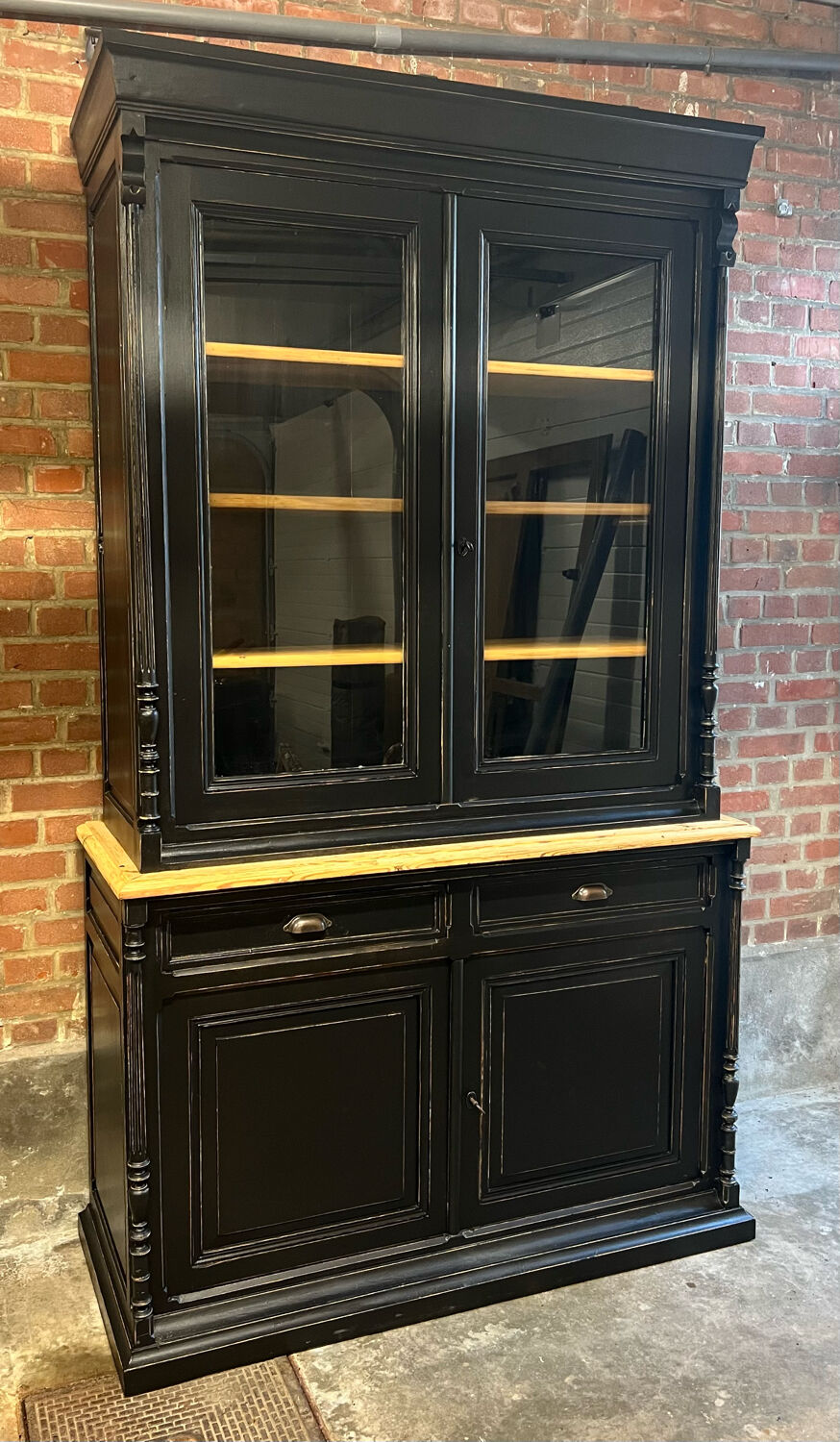 Black dresserboard sideboard