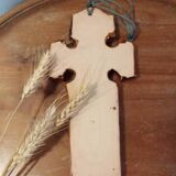 Honey-colored glazed ceramic cross, vintage 1970