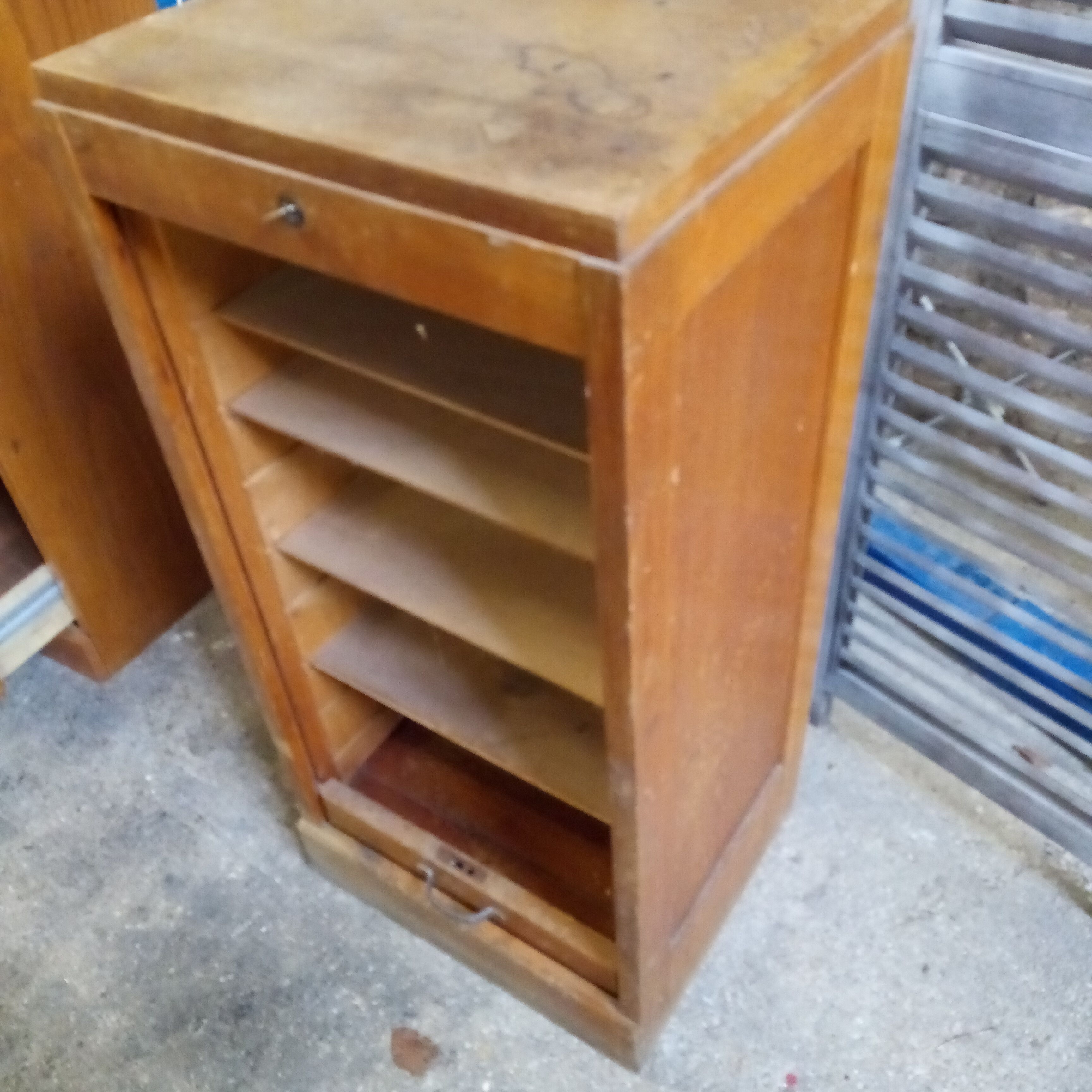 Meuble classeur à rideaux bureau vintage Selency