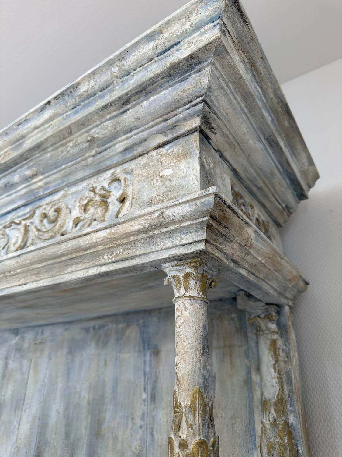 Walnut dresser, 19th century.