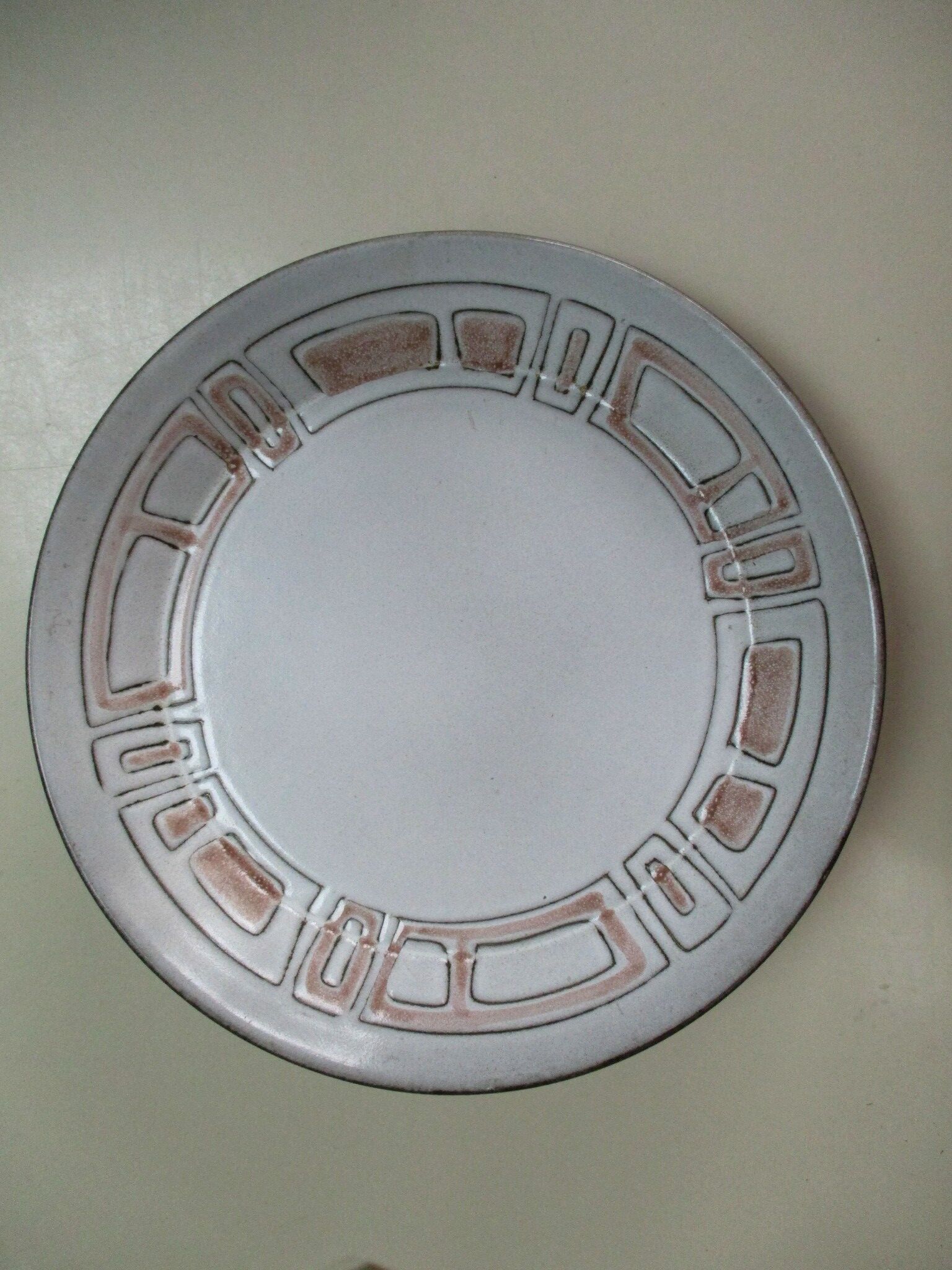 Plat creux en grès de Niderviller