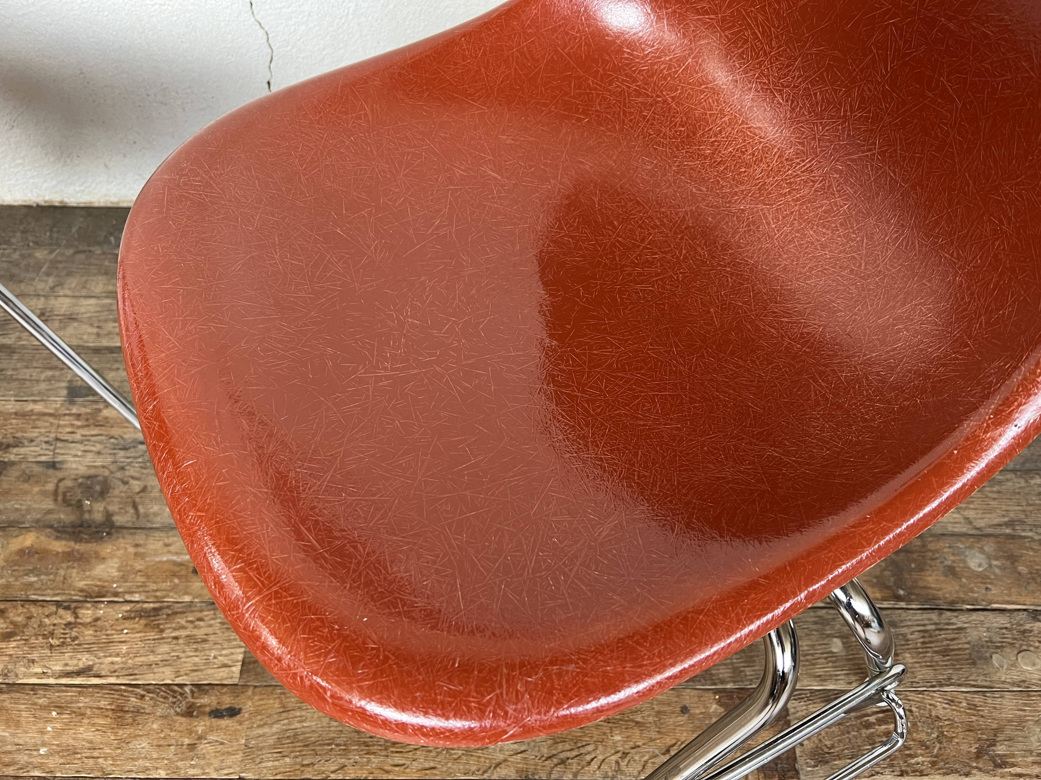 -Eames Terracotta fiberglass chair pair Hermann miller for vitra