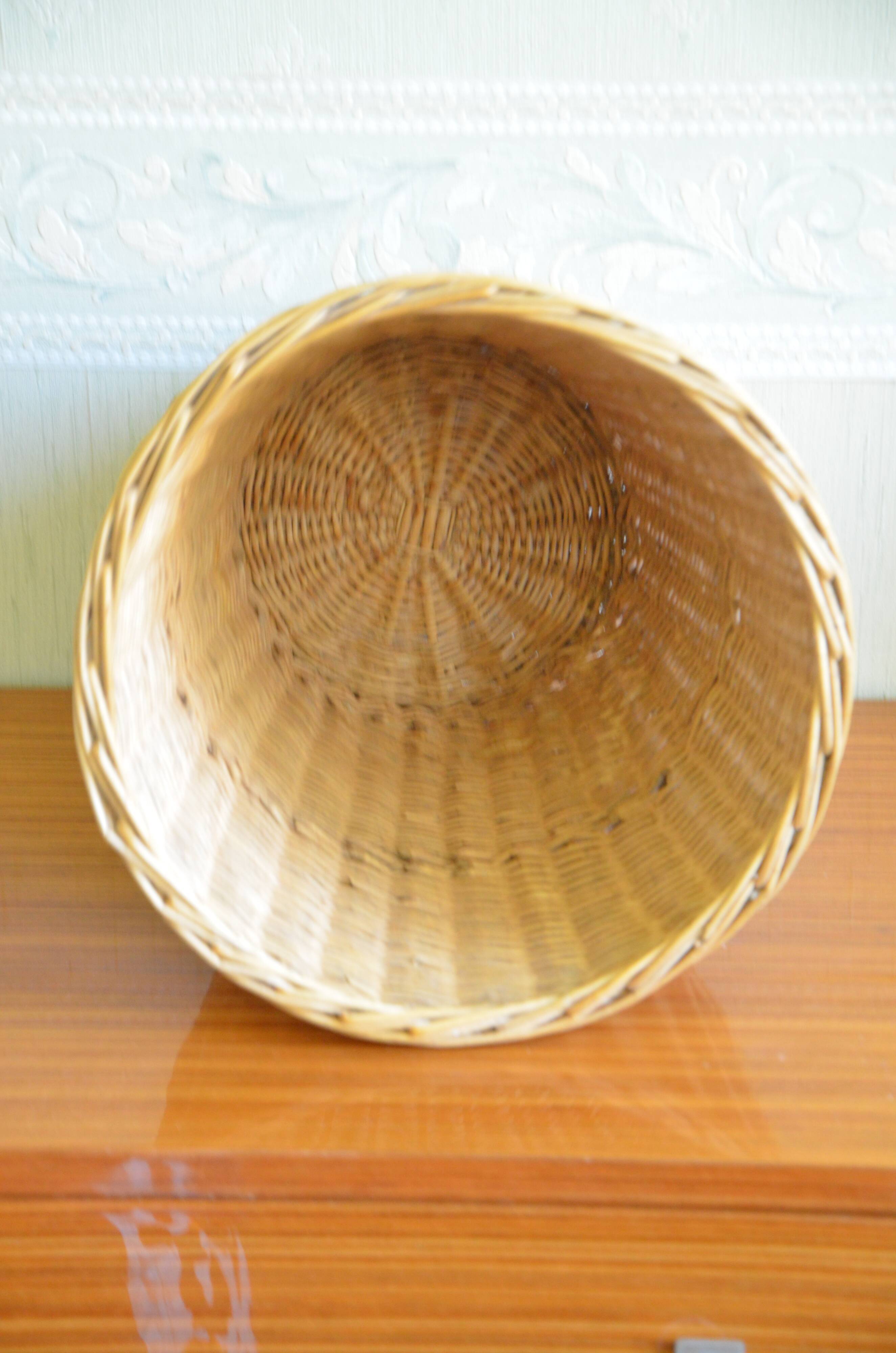 Wicker paper basket
