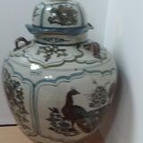 Indonesian jar in glazed earthenware