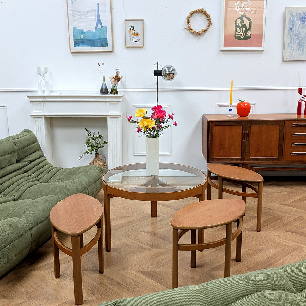 Vintage Nathan coffee table from the 1960s.