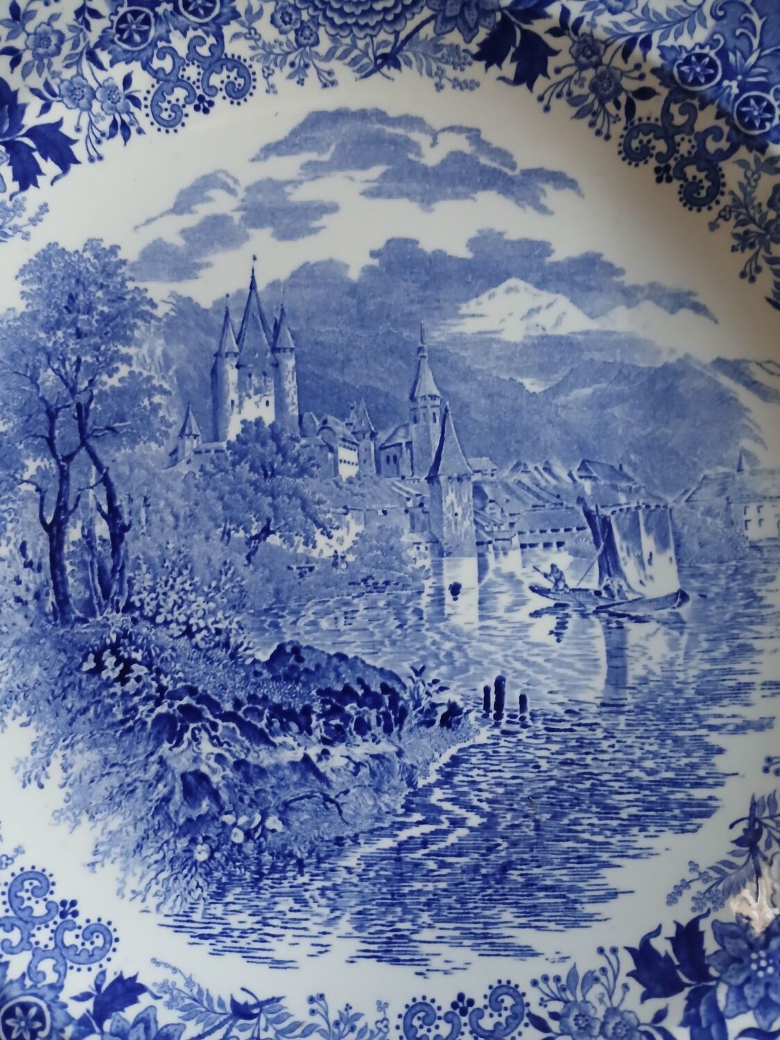 Large antique plate Villeroy and Boch