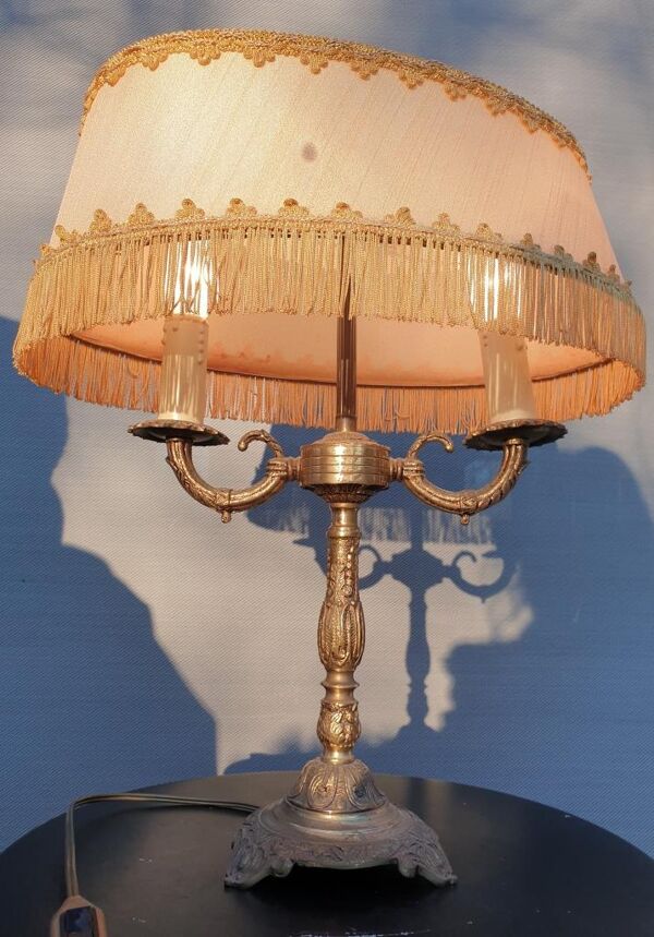 Lampe bouillote néo-classique 1960 laiton et abat-jour à franges