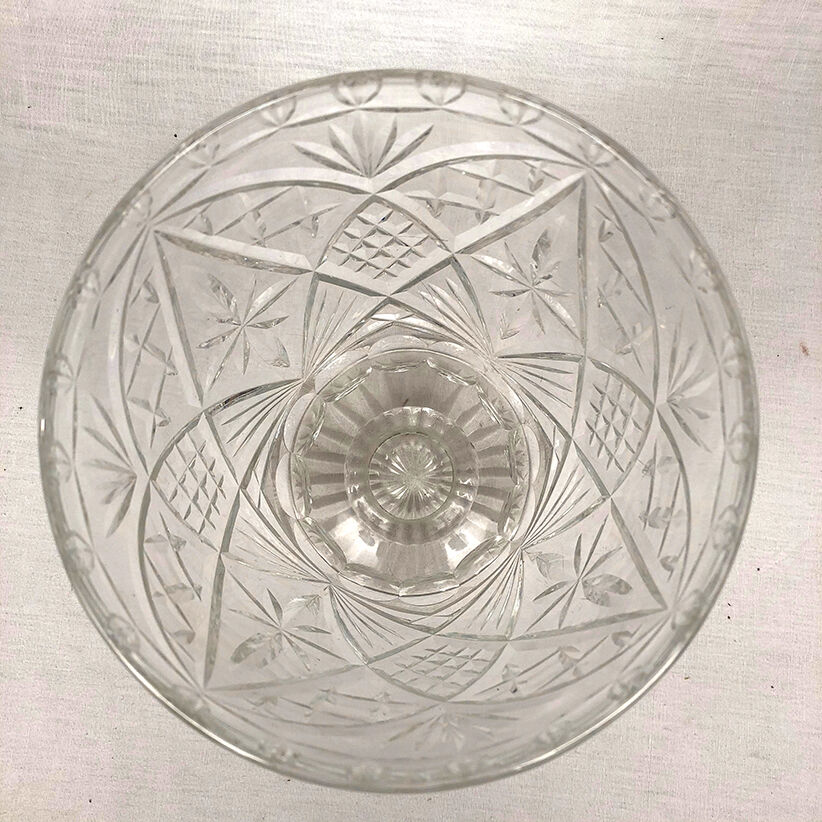 Crystal vase cut on foot