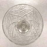 Vase en cristal taillé sur pied
