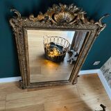Miroir doré en bois