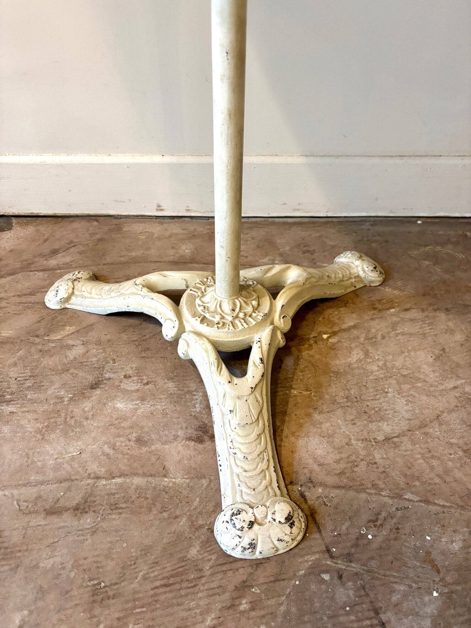 Bistro table in gray cast iron and brown melamine