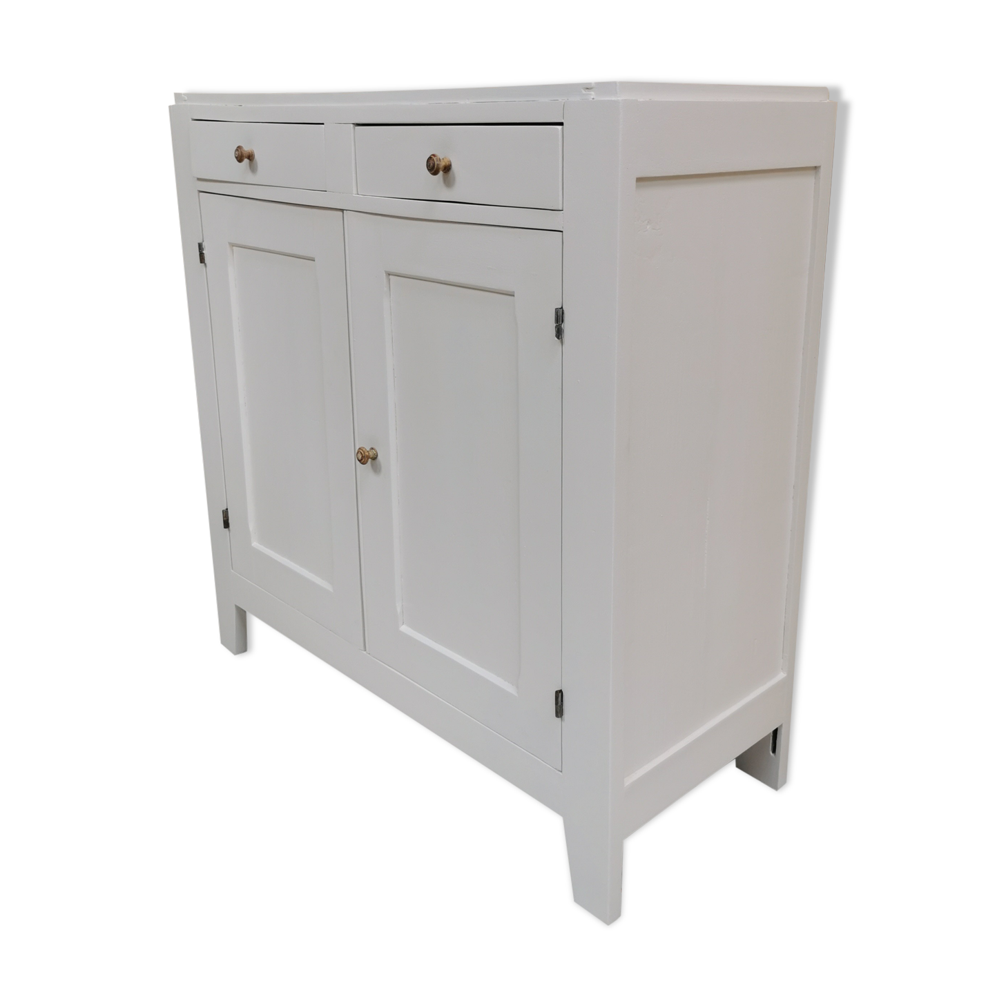 White parisian buffet