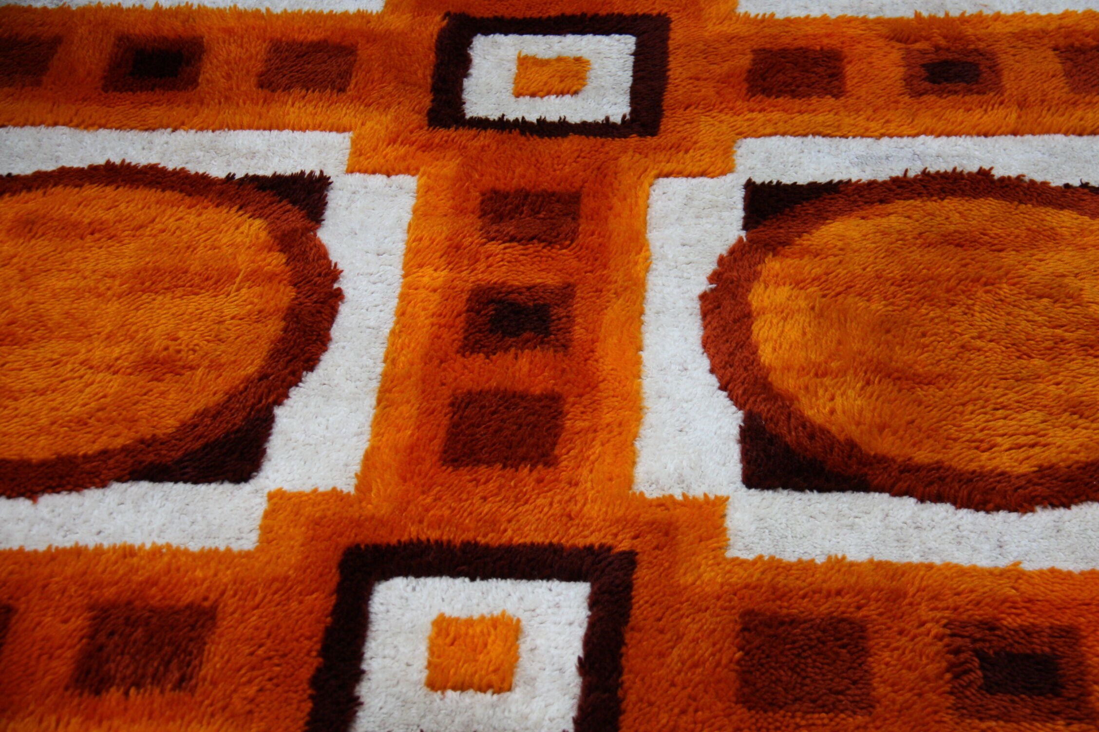 Vintage carpet in wool - 'fity shades of orange' - Germany - 1960's