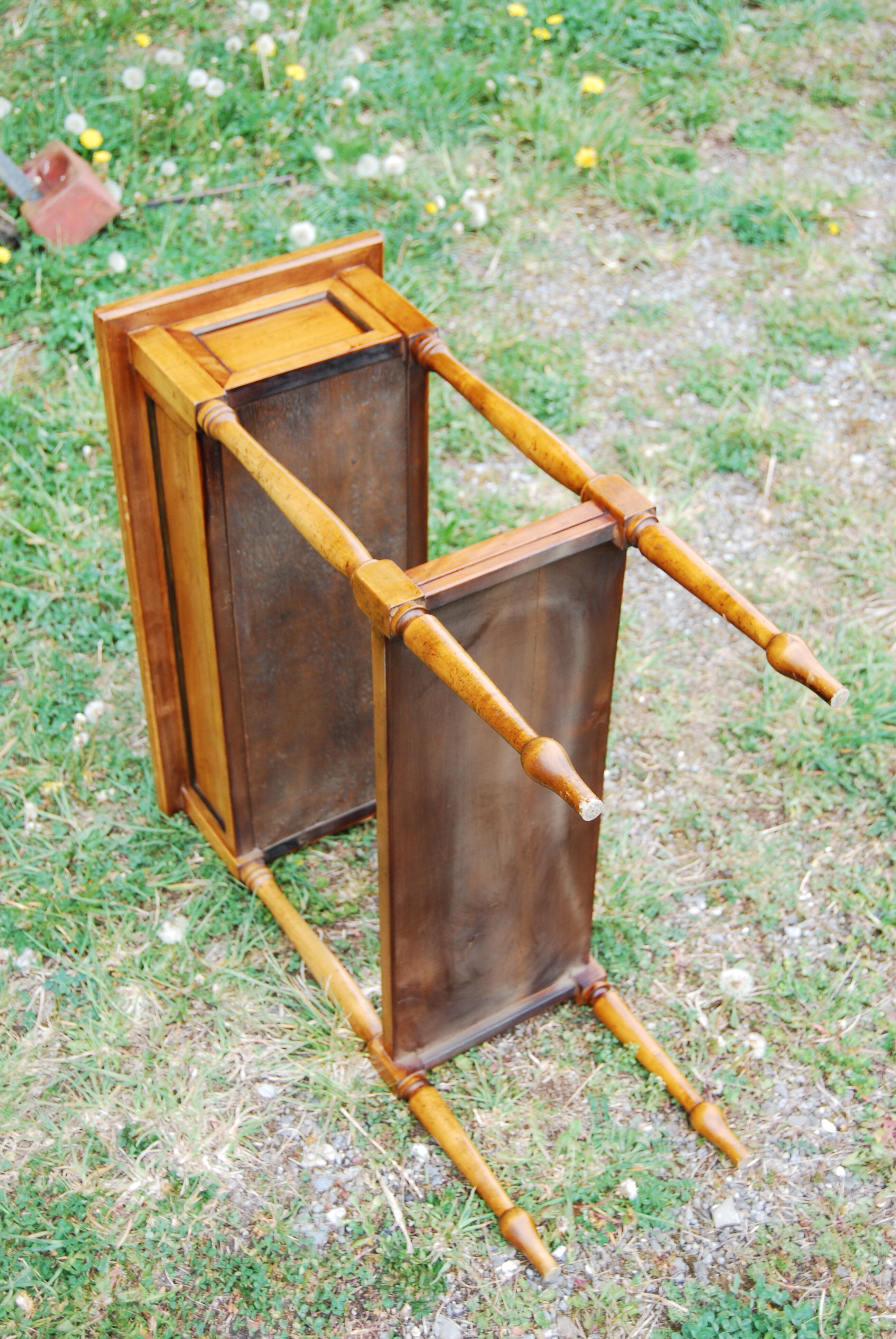 Executive-style indoor planter on feet