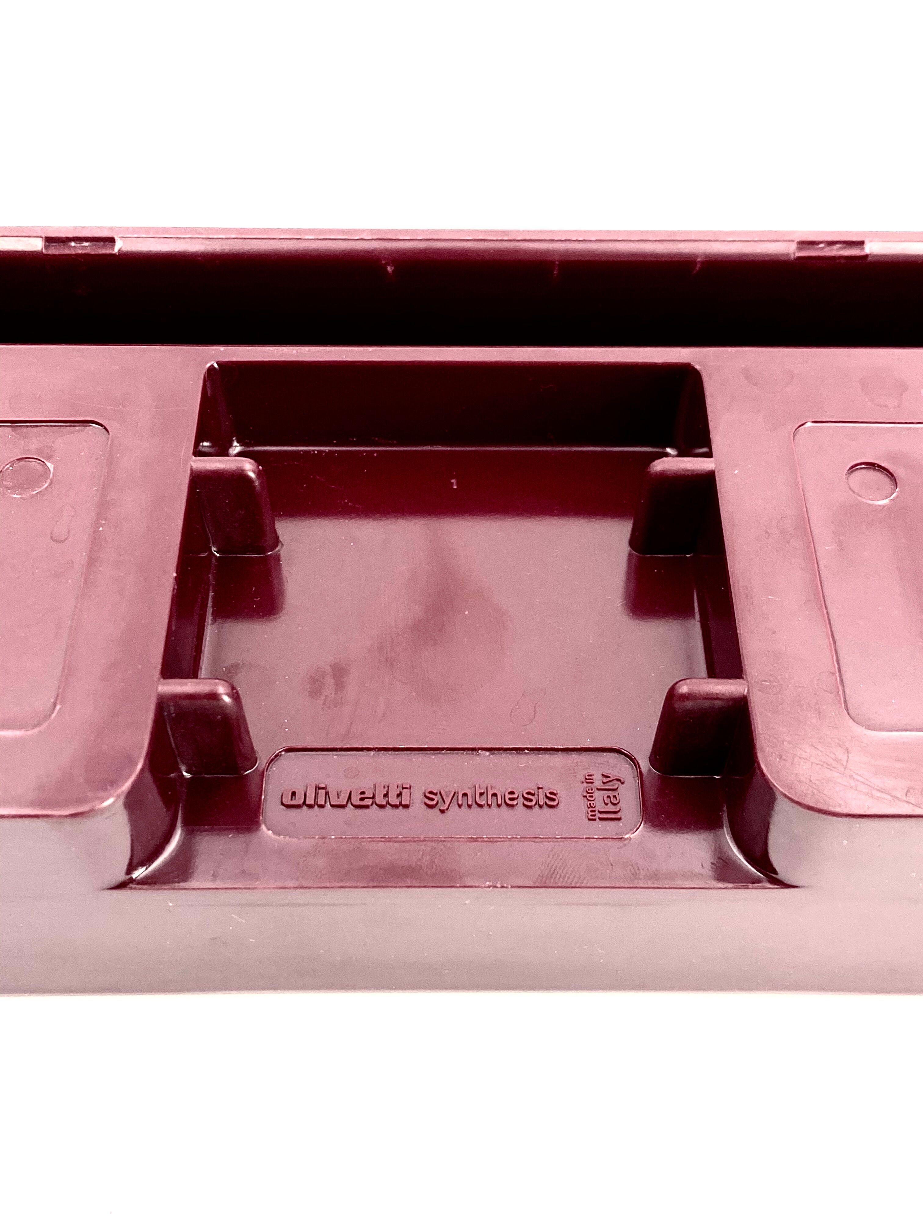 Ashtray, Ettore Sottsass for Olivetti Synthesis, Sistema 45 series, 1972
