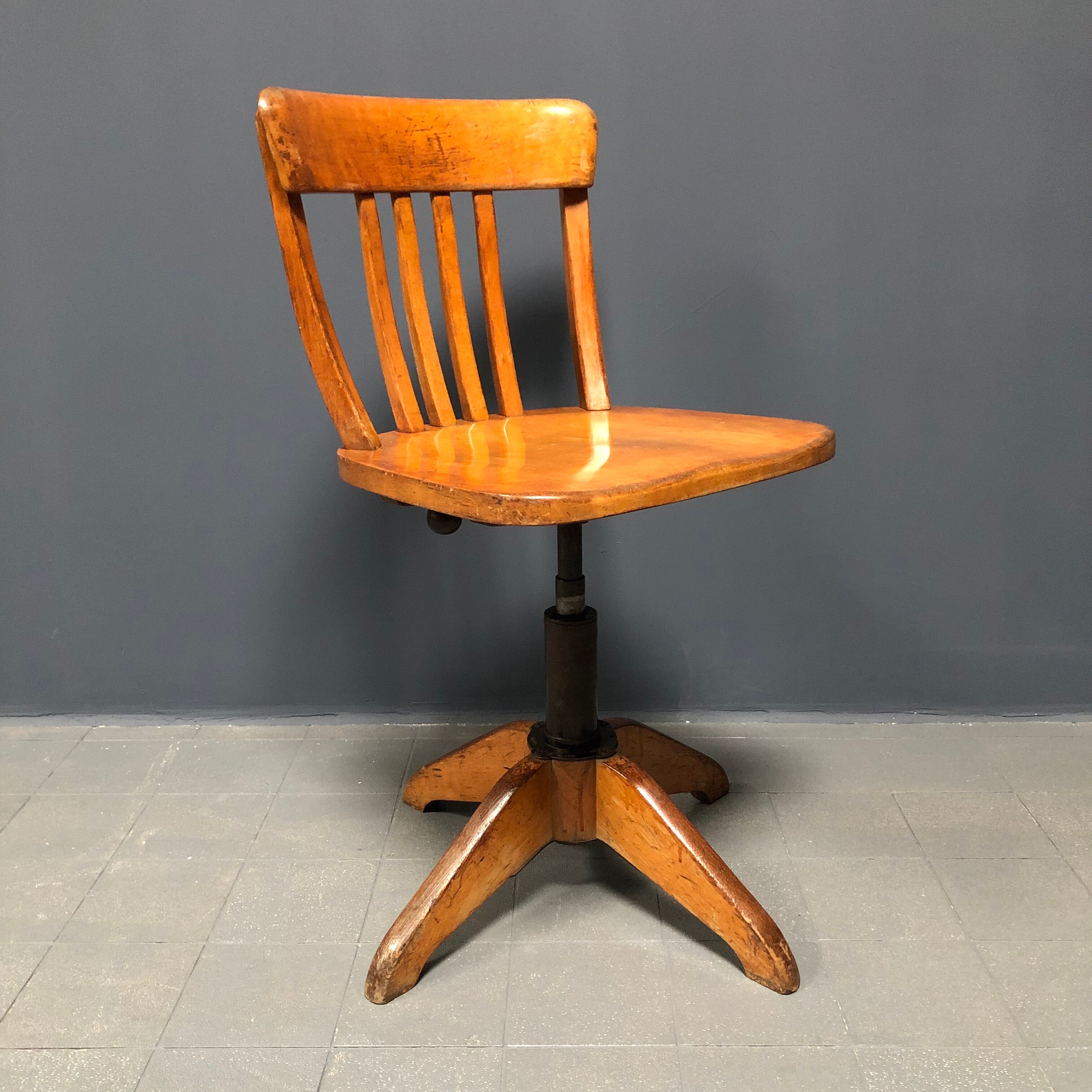 Chaise de bureau hêtre par Albert Stoll années 1940