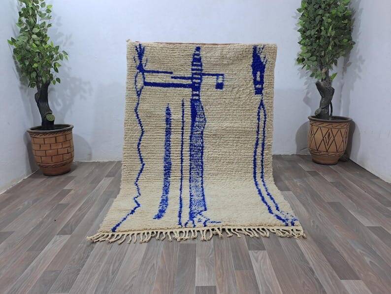 Handmade Moroccan Berber rug size 150 x 250 cm