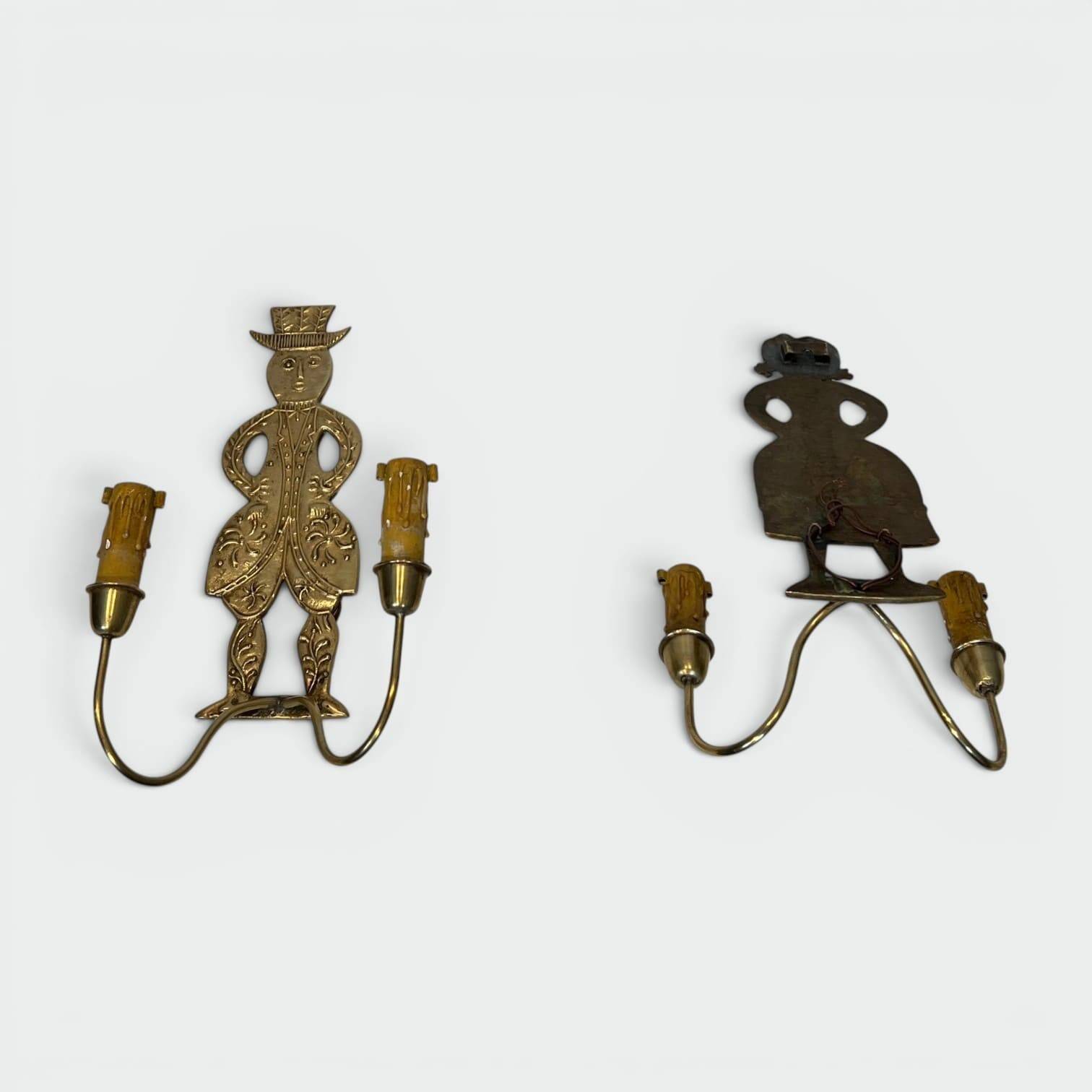 Paire d'Appliques Néoclassiques en Laiton à Décor de Personnages, Homme et