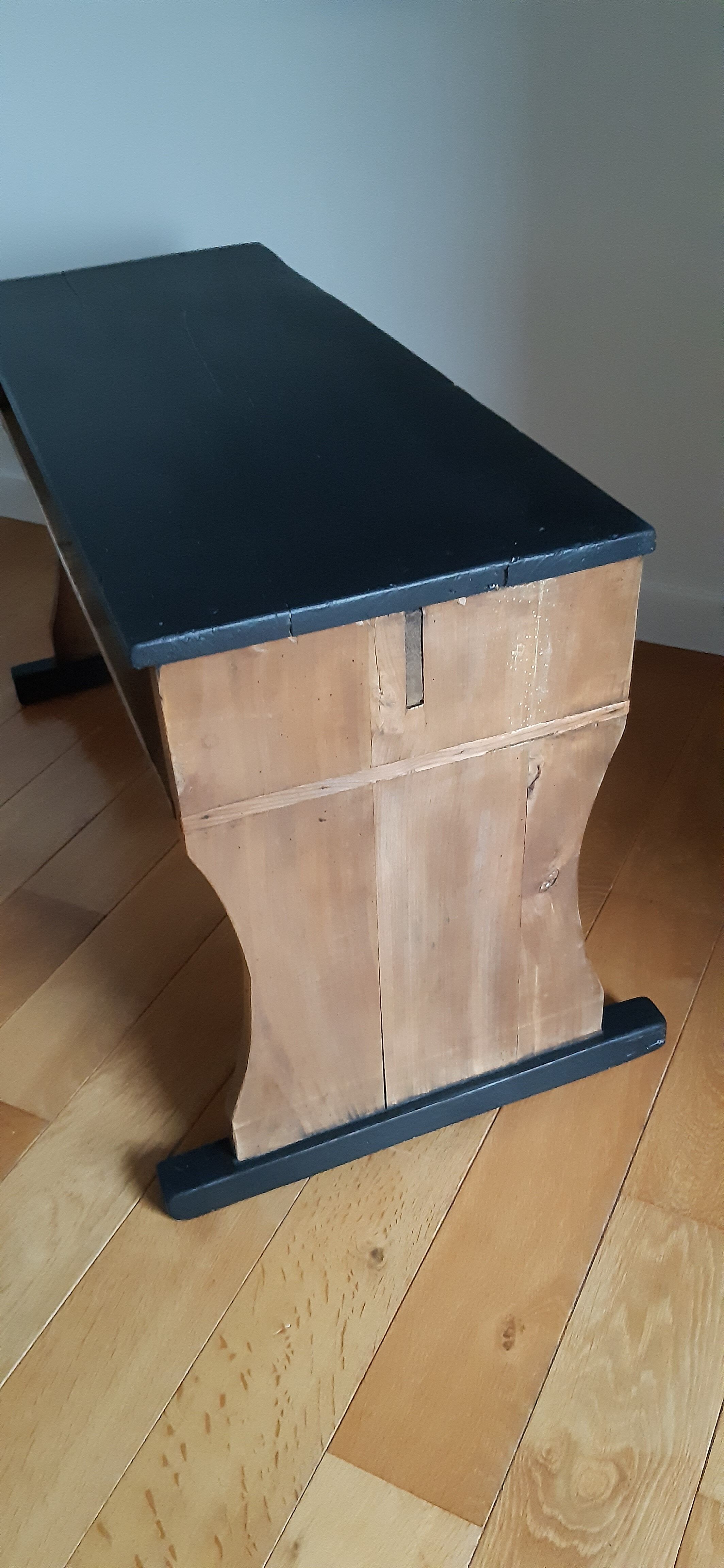 Ancien bureau d'écolier