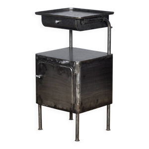 table de nuit en fer, - vers 1950