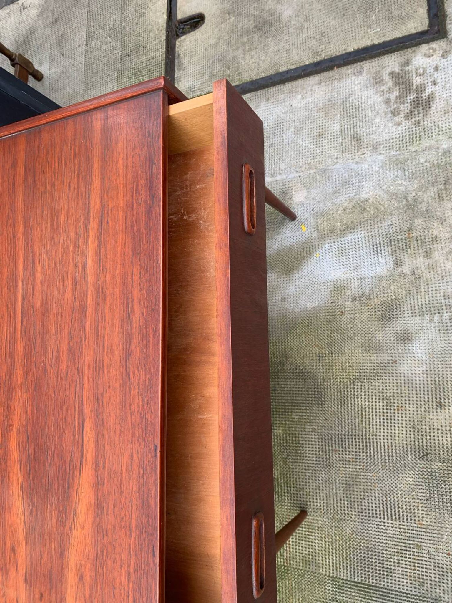 Petit meuble d’appoint style scandinave 70’