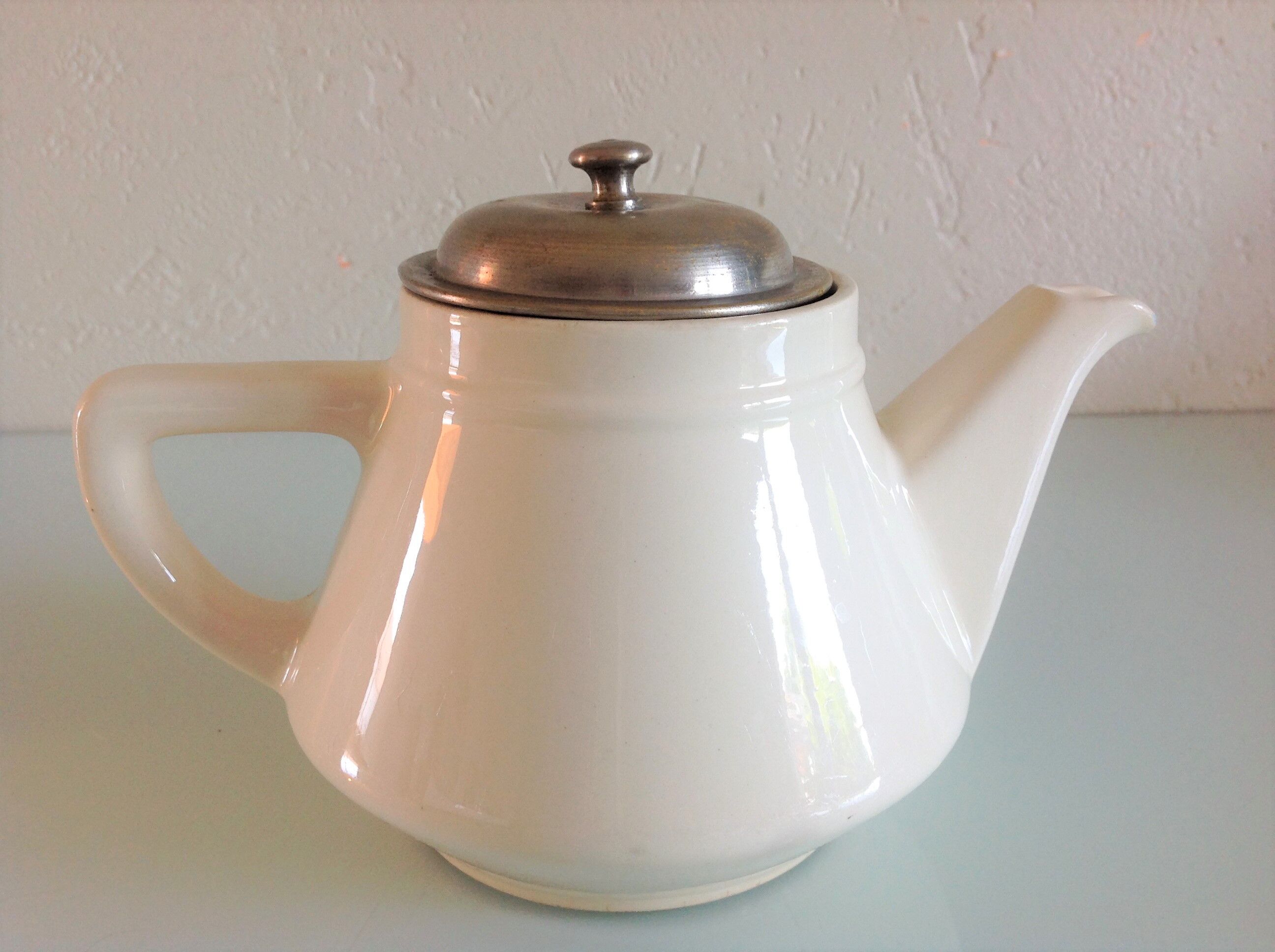 White theiere by Villeroy and Boch vintage 50/60s