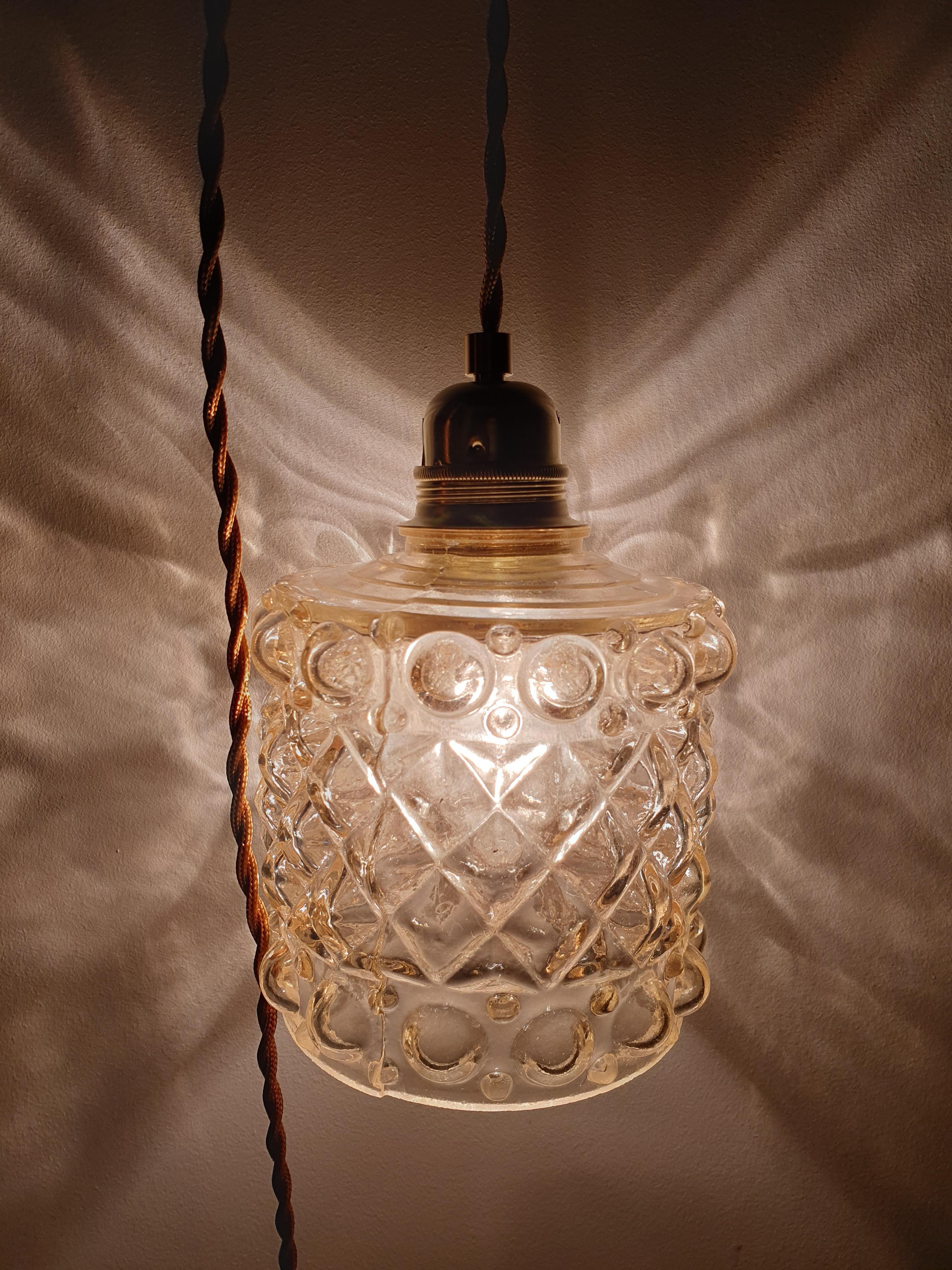 Soaked glass hand lamp
