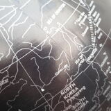 original black world map / metal base